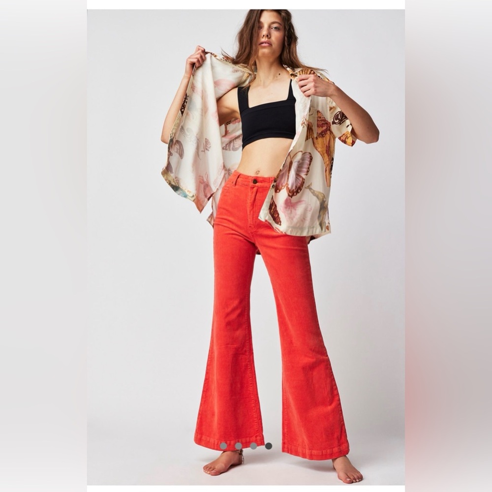 Rollas Eastcoast Flare corduroy in Blood Orange